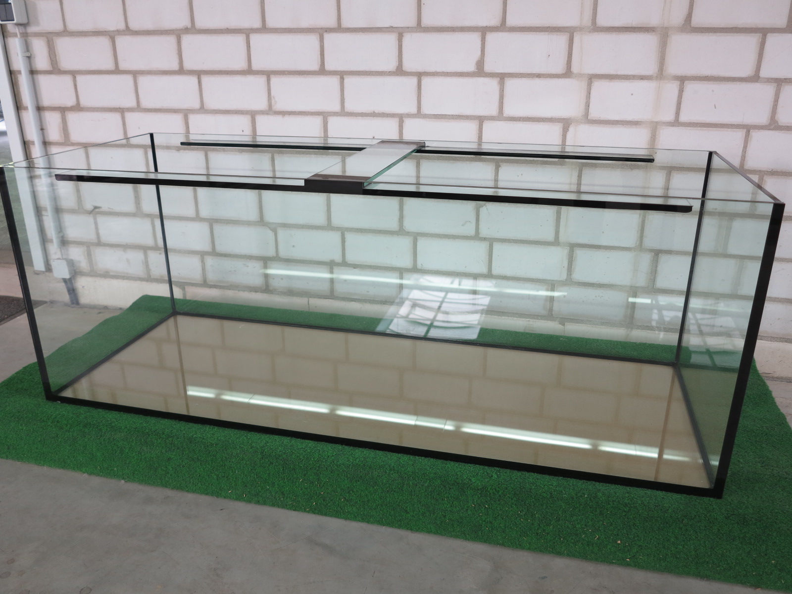 Aquarium 200x50x60cm (LxTxH) 600 Liter 12mm Glas - Diamantaquarien – Shop